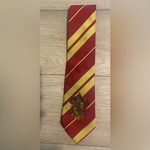 Harry Potter Gryffindor Crest Red and Gold Stripe Tie Rare